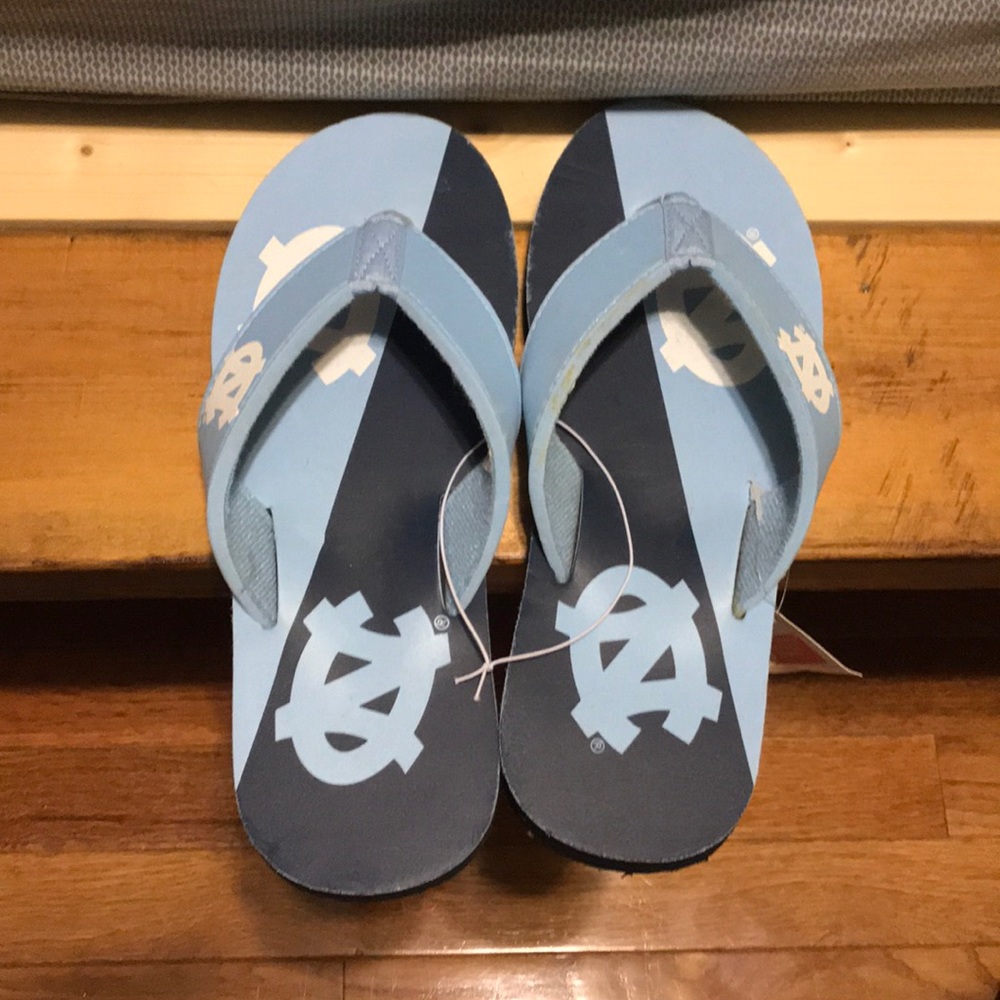 Carolina Tar Heel flip flops